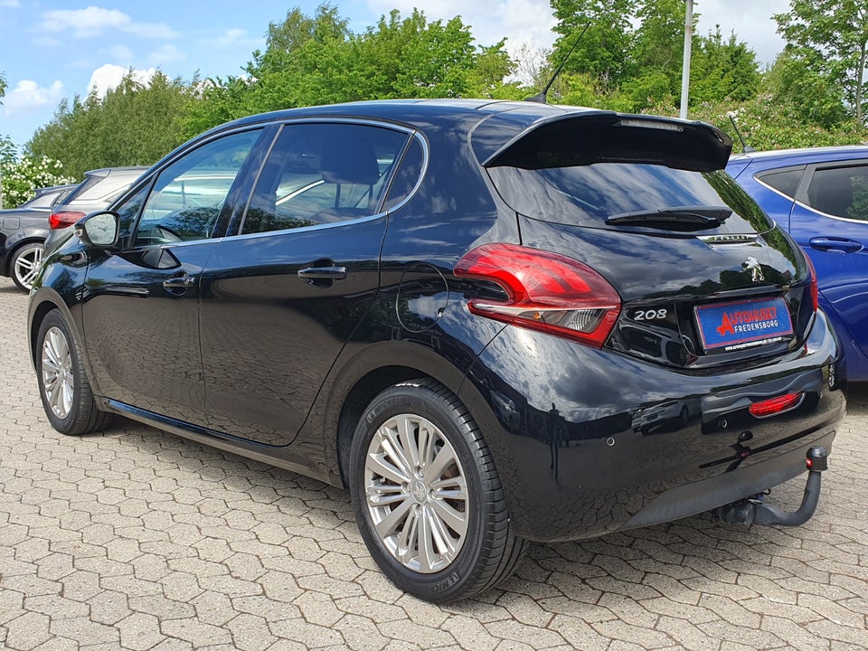 Peugeot 208 1,5 BlueHDi 100 Allure Sky 5d