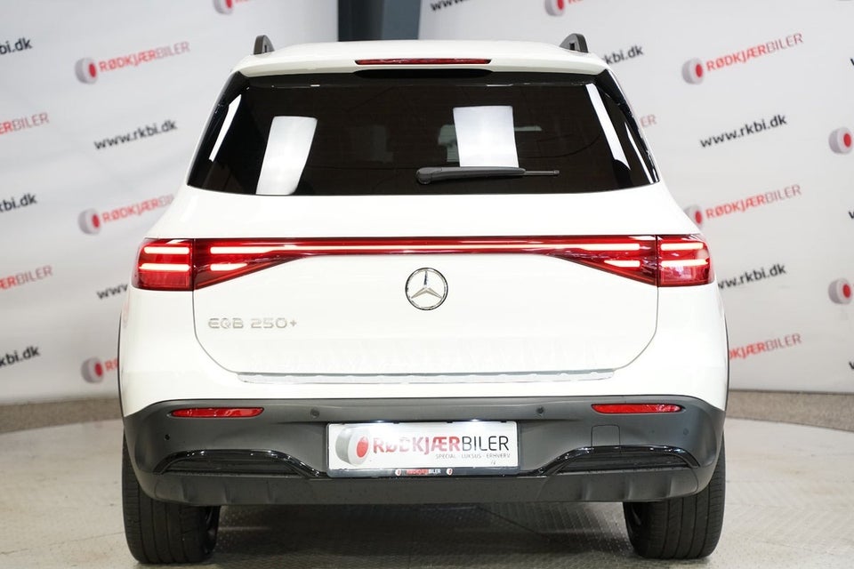 Mercedes EQB250+ AMG Line 5d