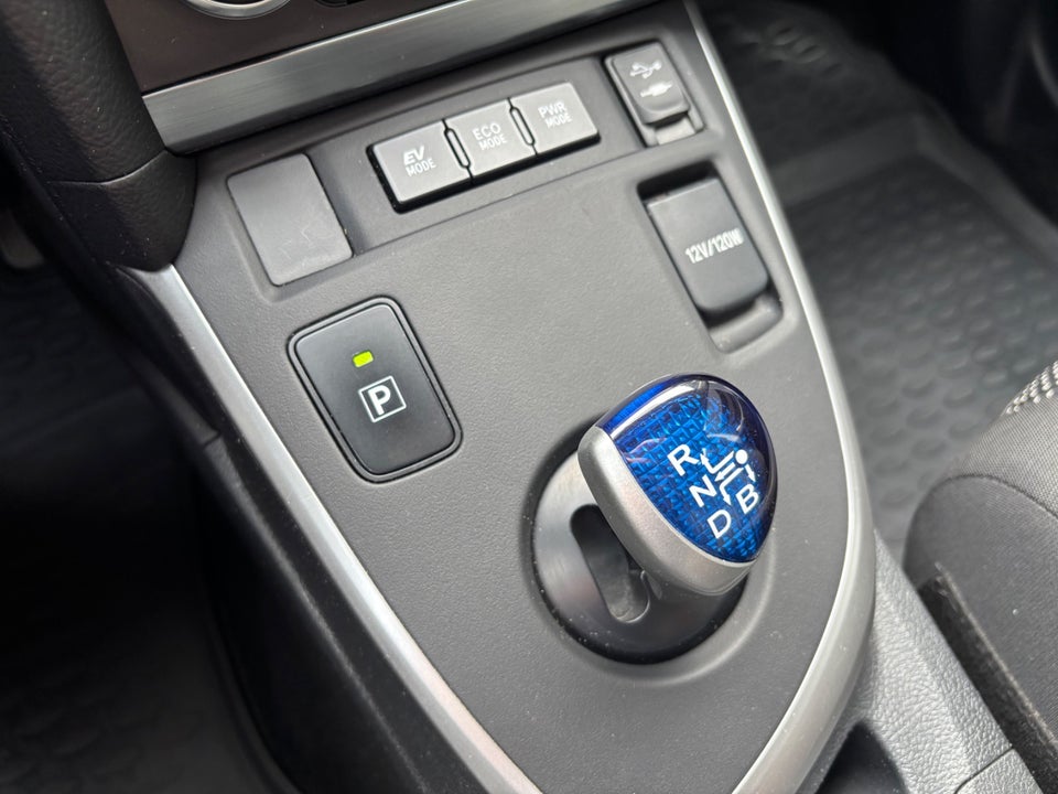 Toyota Auris 1,8 Hybrid H2 CVT 5d