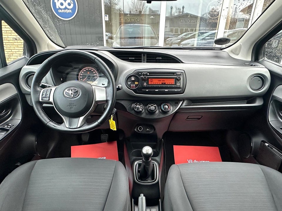 Toyota Yaris 1,0 VVT-i T1 5d