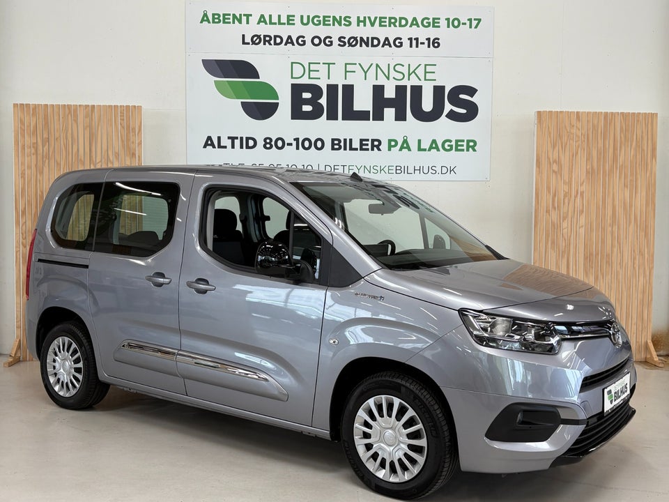 Toyota ProAce City Verso 50 Medium Family 5d