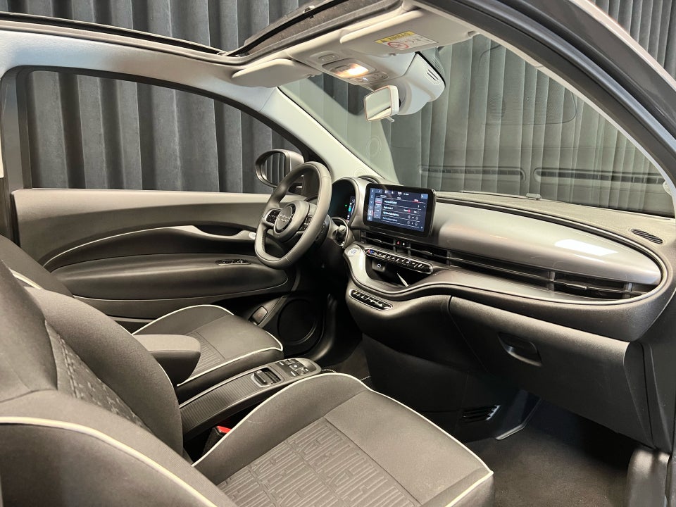 Fiat 500e 42 Icon Cabrio 2d