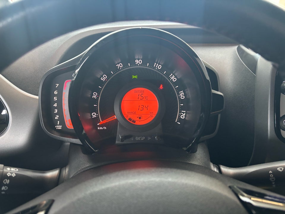 Toyota Aygo 1,0 VVT-i x-press 5d