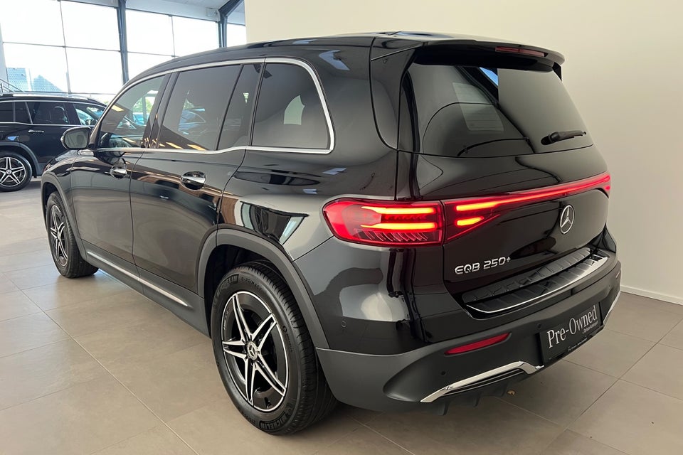 Mercedes EQB250+ AMG Line 5d