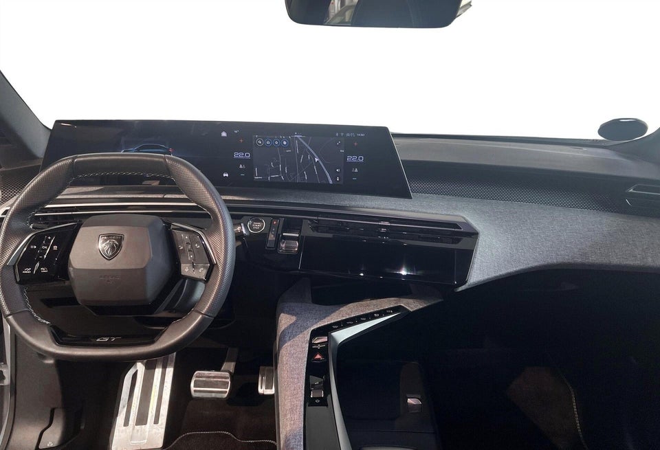 Peugeot e-3008 77 GT Pack 5d