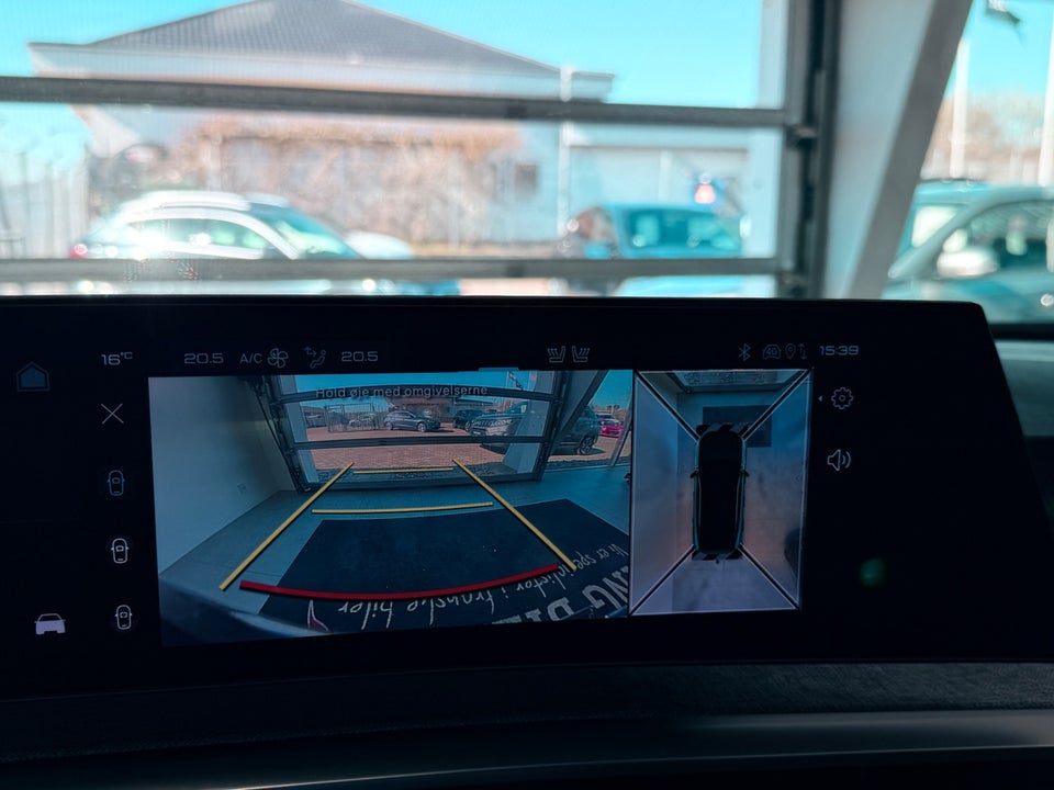 Peugeot e-3008 77 GT Pack 5d