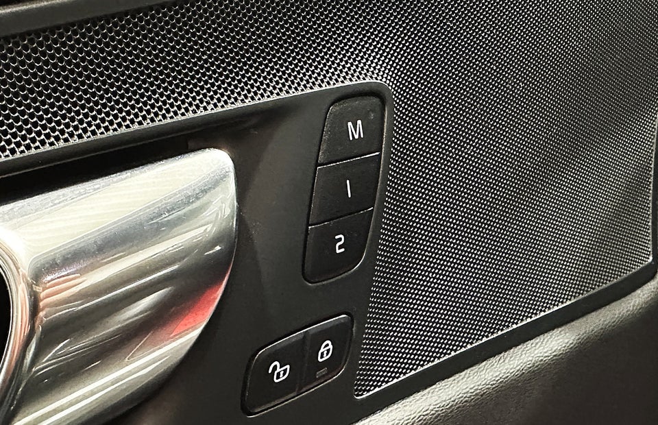 Volvo XC60 2,0 D4 190 R-Design aut. 5d