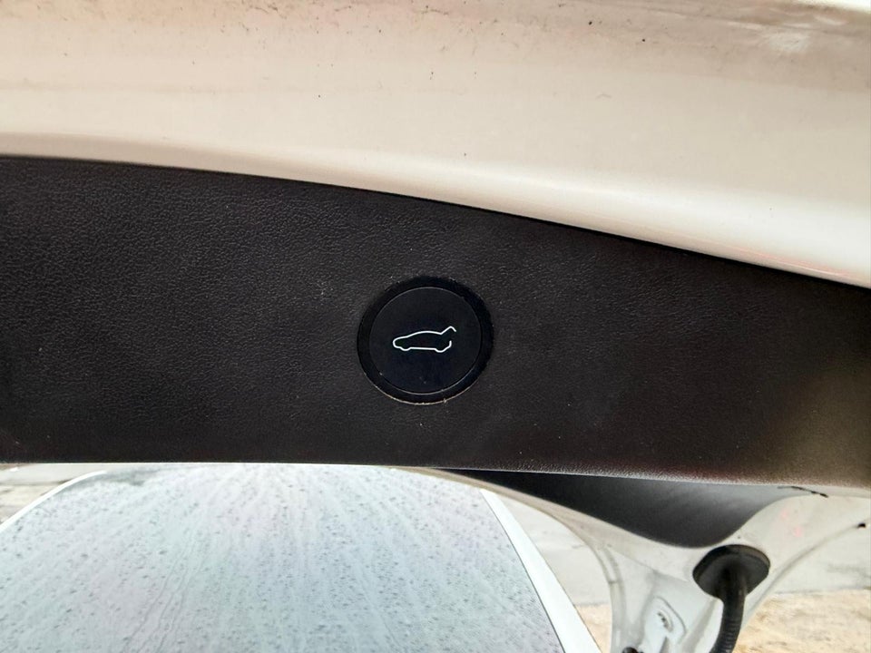 Tesla Model 3 Standard Range+ RWD 4d