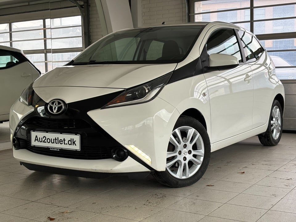 Toyota Aygo 1,0 VVT-i x-play 5d
