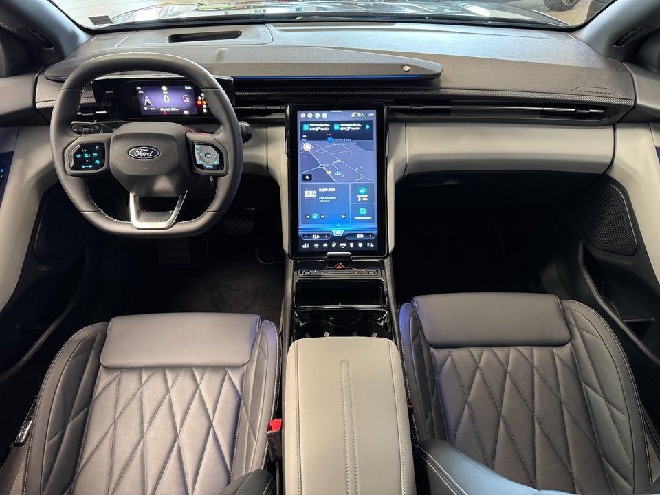 Ford Explorer 82 Premium Extended Range 5d