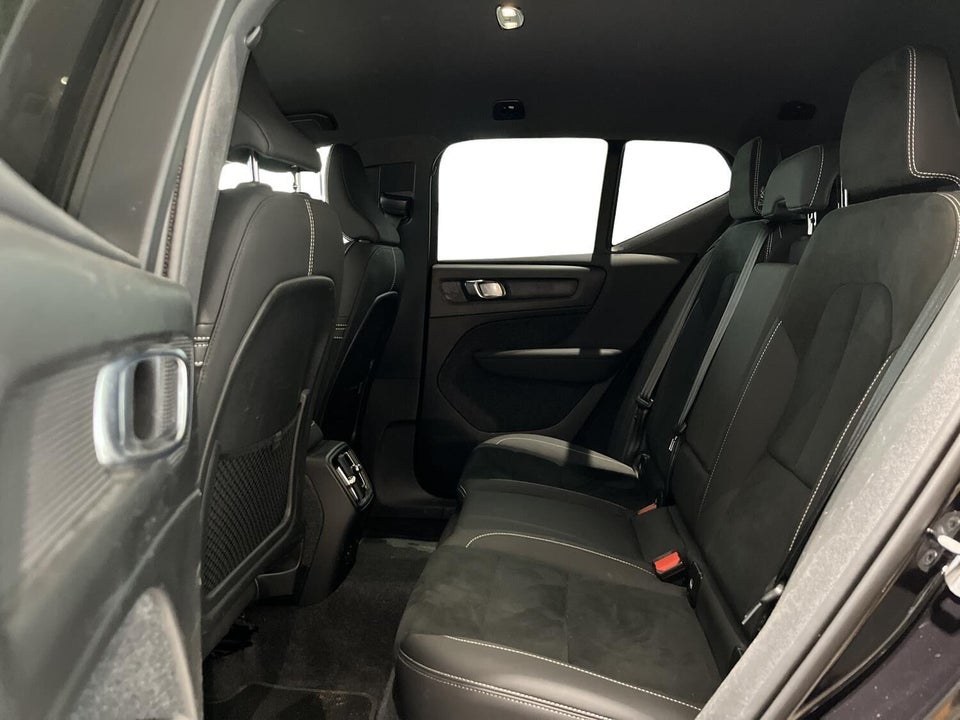 Volvo XC40 ReCharge Extended Range Plus 5d