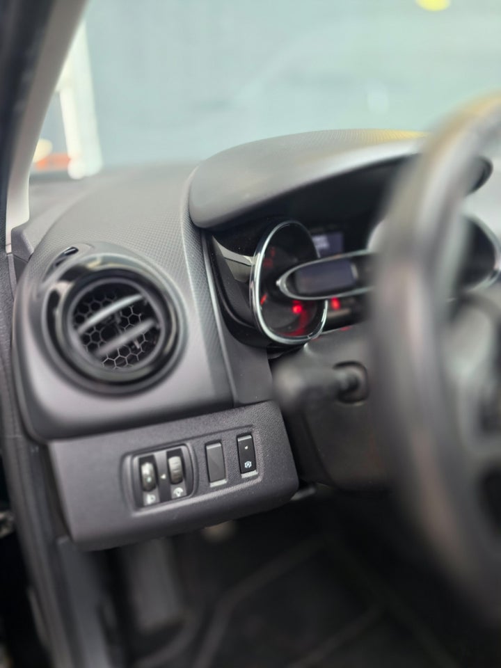 Renault Clio IV 0,9 TCe 90 Expression Sport Tourer 5d