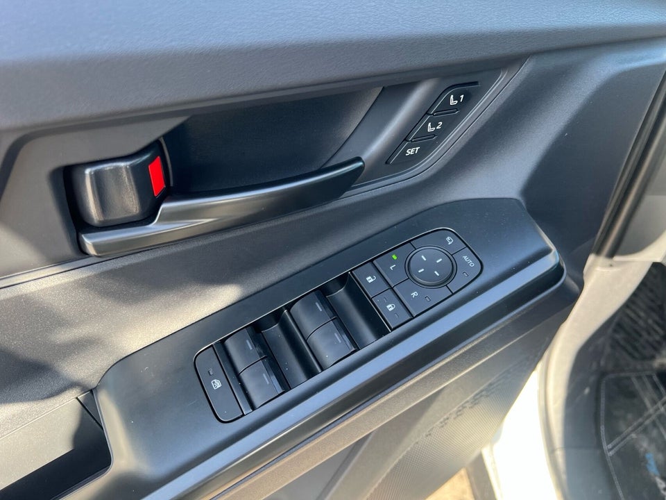 Toyota bZ4X 73 Executive 5d