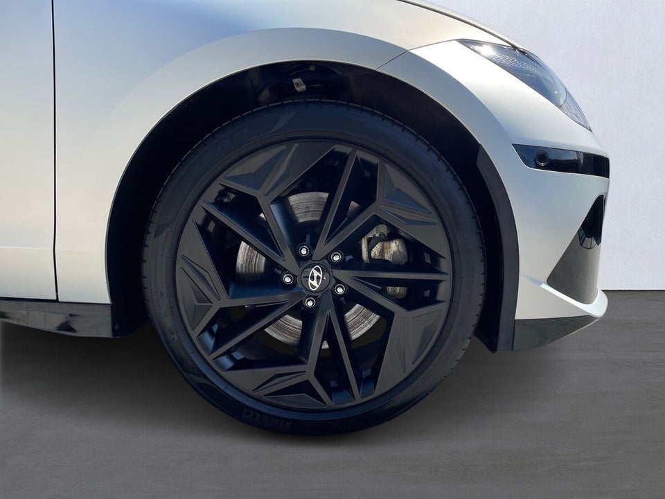 Hyundai Ioniq 6 77 First Edition AWD 4d