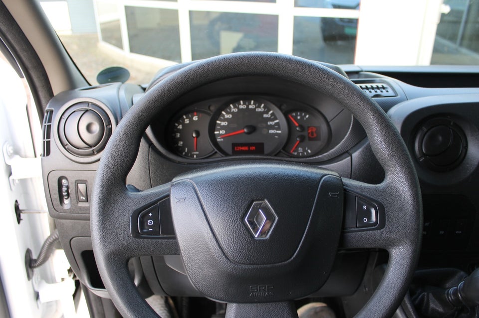 Renault Master III T35 2,3 dCi 145 L2H2 Kassevogn