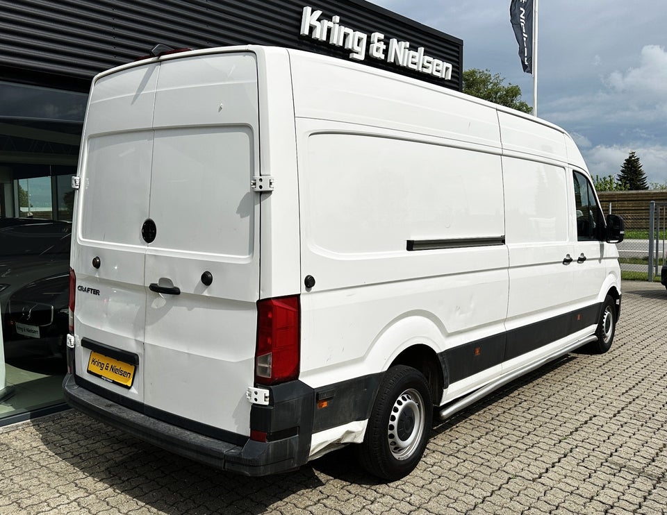 VW Crafter 35 2,0 TDi 177 Kassevogn L4H3