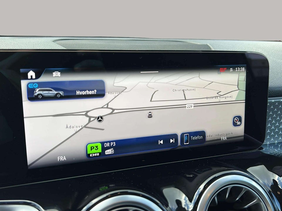 Mercedes EQB300 Progressive Advance Plus 4Matic 5d