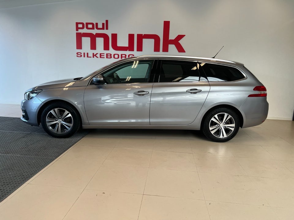 Peugeot 308 1,2 e-THP 130 Allure SW 5d