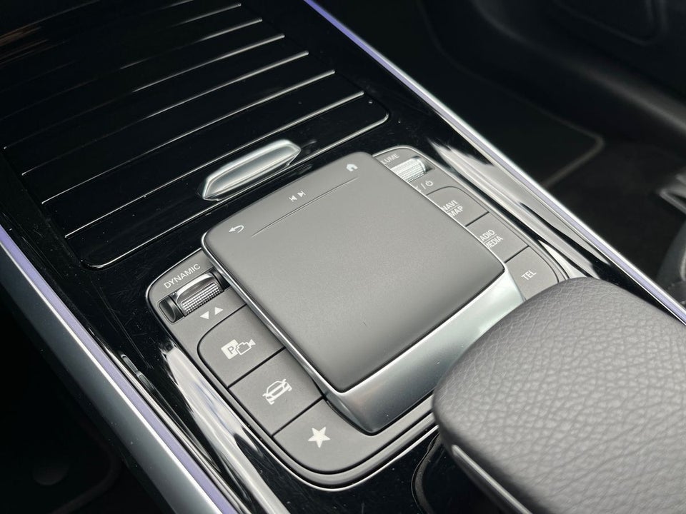 Mercedes EQB300 4Matic 7prs 5d