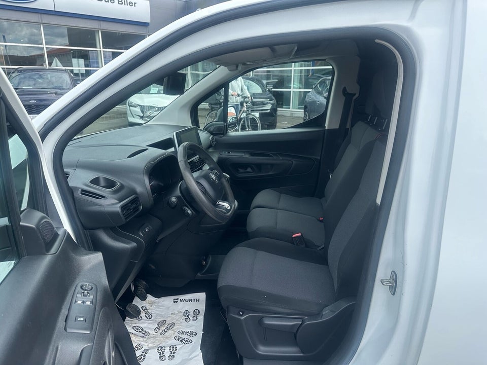 Toyota ProAce City 1,5 D 102 Medium Comfort 6d