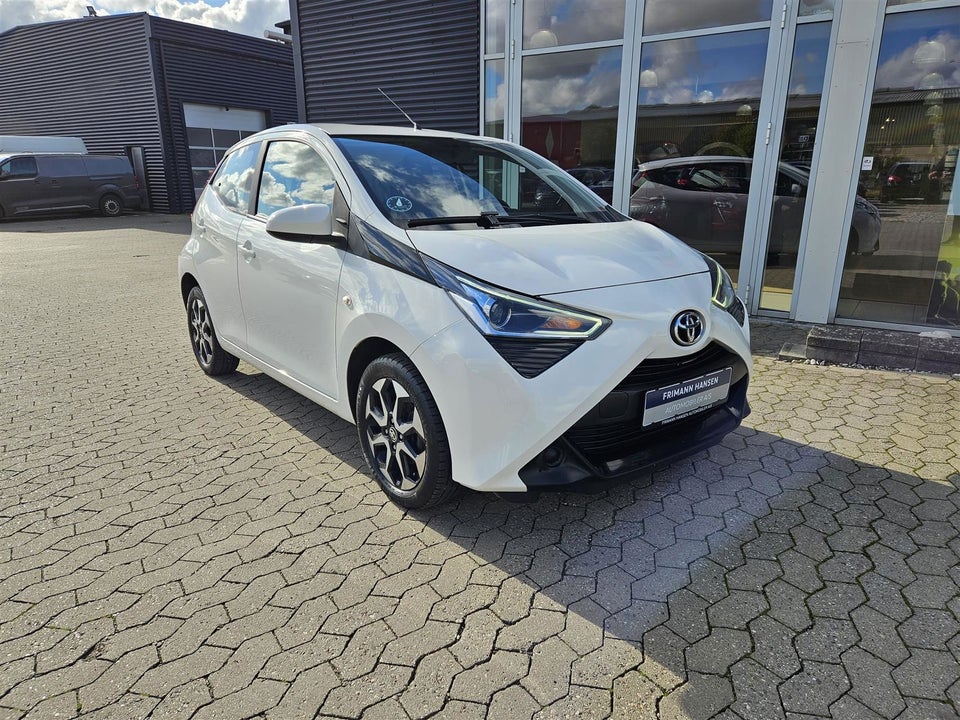 Toyota Aygo 1,0 VVT-i x-plore 5d