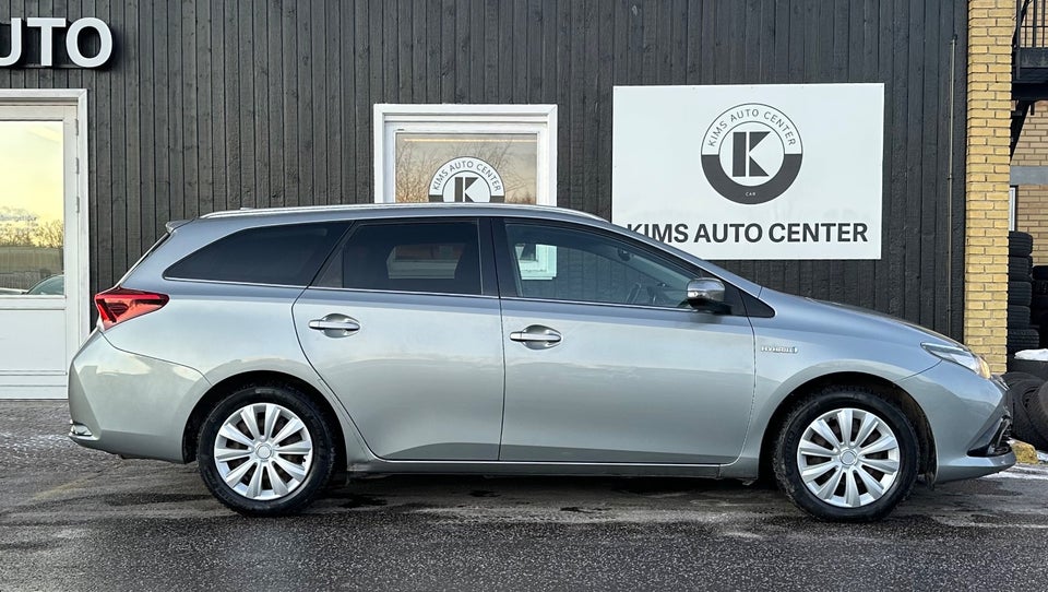 Toyota Auris 1,8 Hybrid H2 Premium Comfort CVT 5d