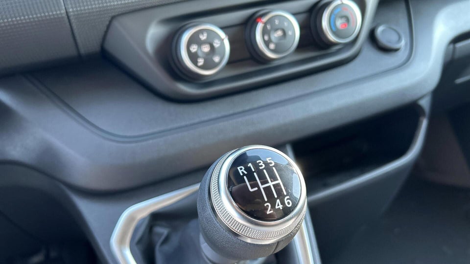 Renault Trafic 2,0 dCi 130 L2H1 Tekno