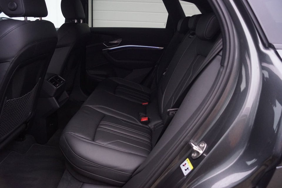 Audi e-tron 55 S-line quattro 5d