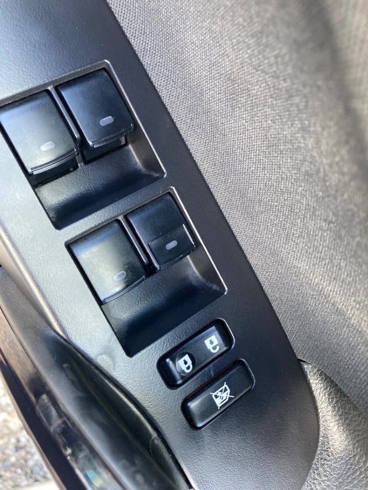 Toyota Auris 1,8 Hybrid H2 Comfort CVT 5d