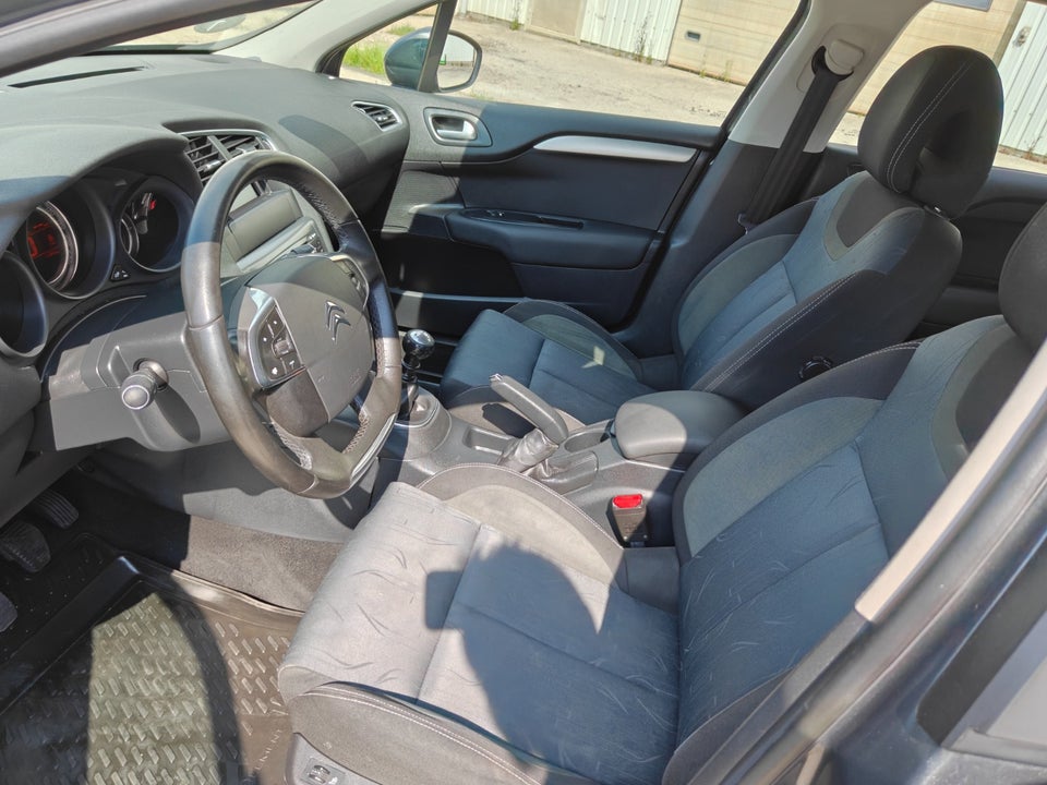 Citroën C4 1,2 PureTech 130 Attraction 5d