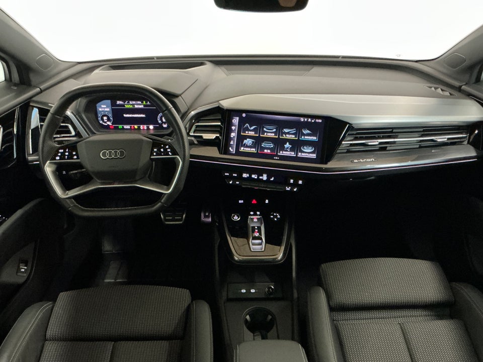 Audi Q4 e-tron 50 S-line quattro 5d