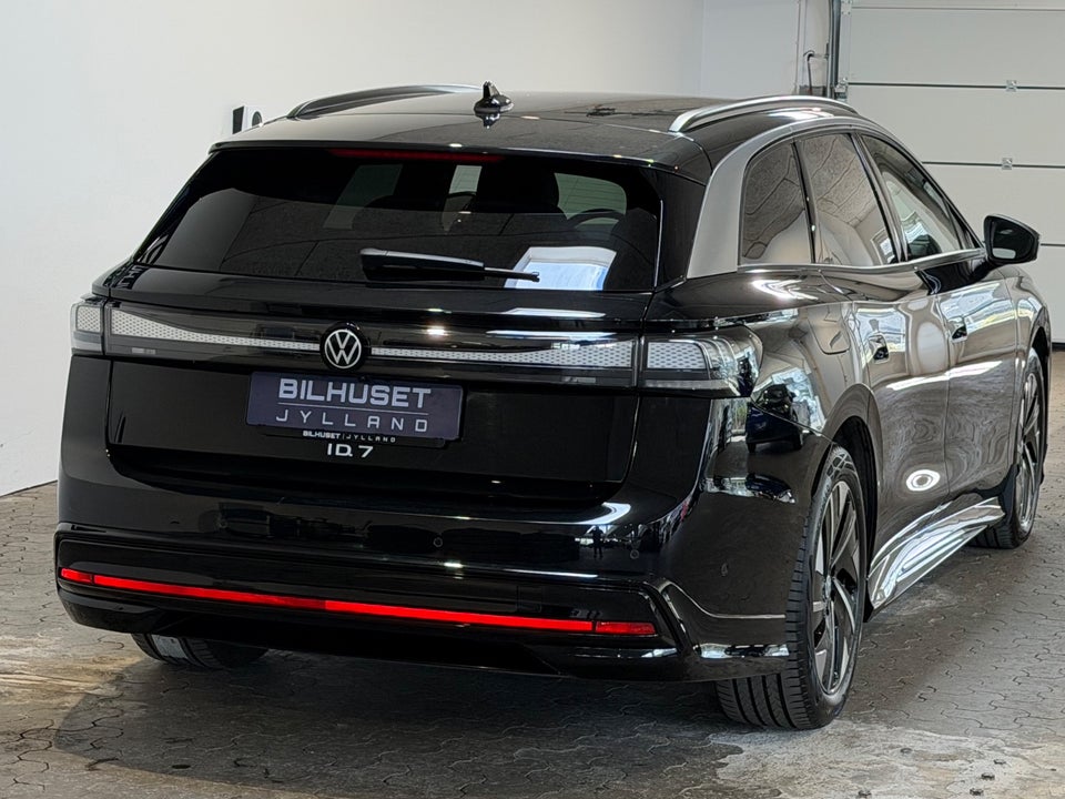 VW ID.7 86 Pro S Tourer 5d