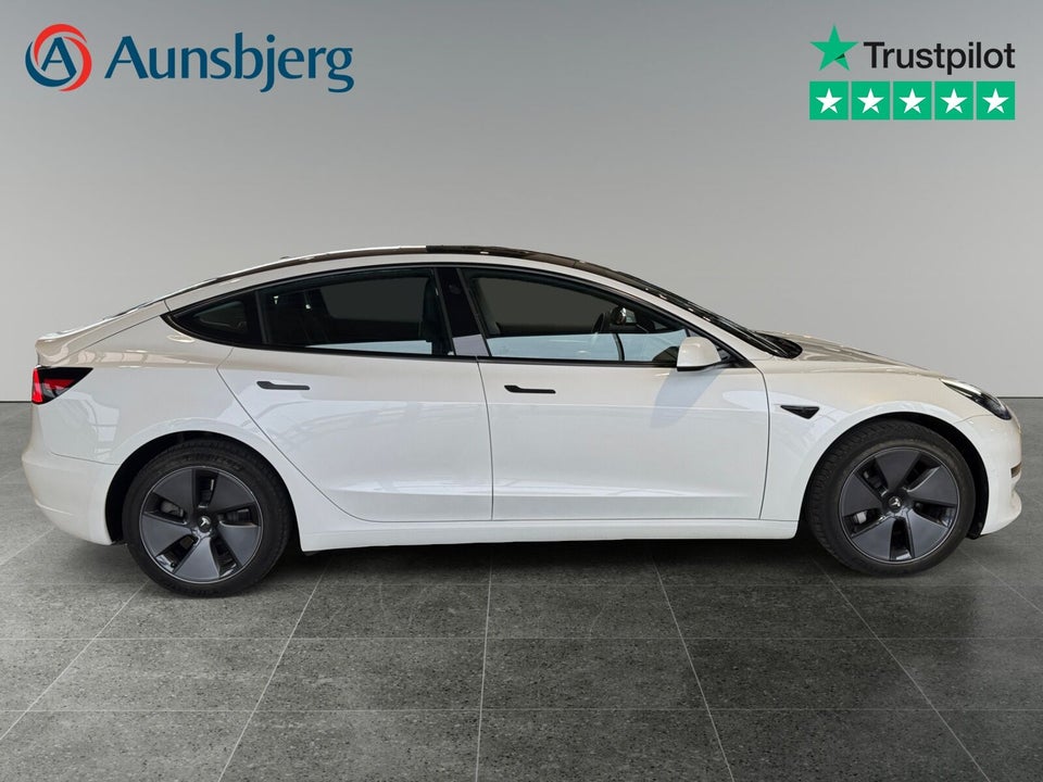 Tesla Model 3 Long Range AWD 4d