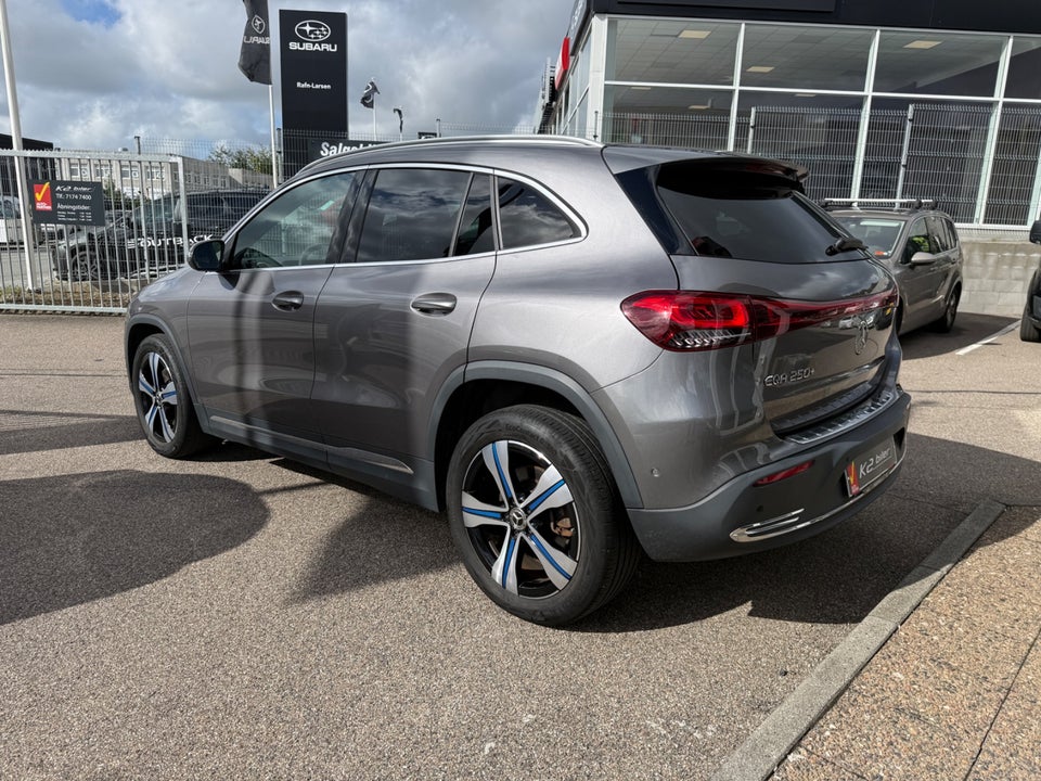 Mercedes EQA250+ Progressive 5d