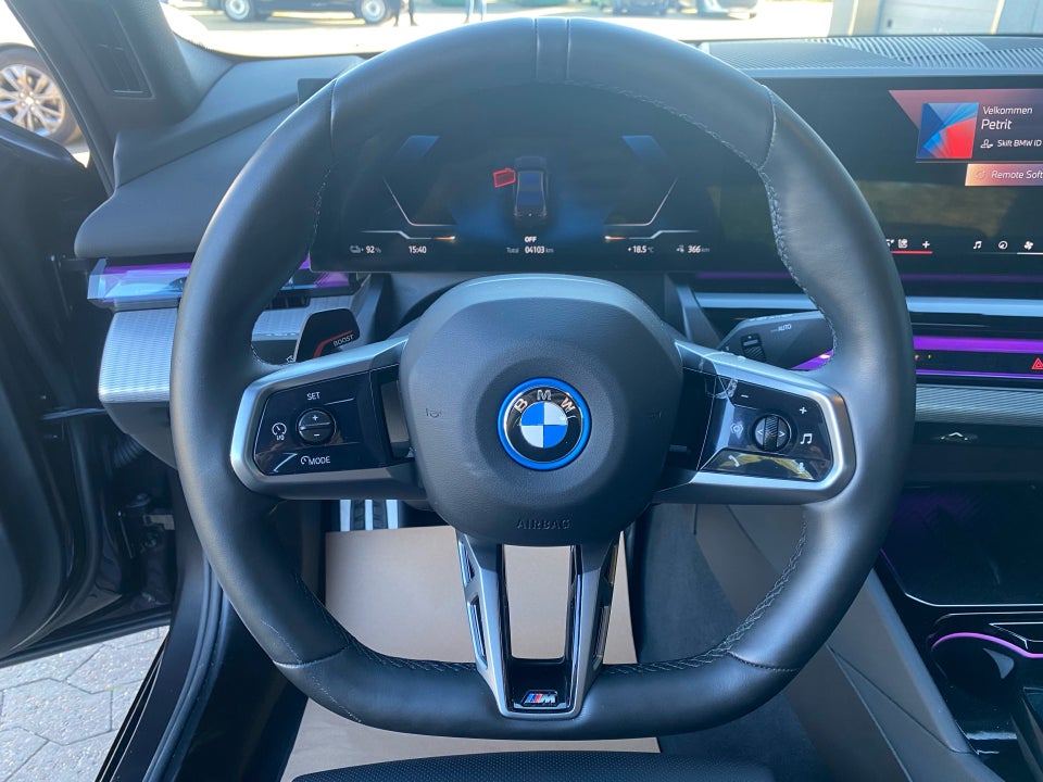 BMW i5 eDrive40 M-Sport 4d