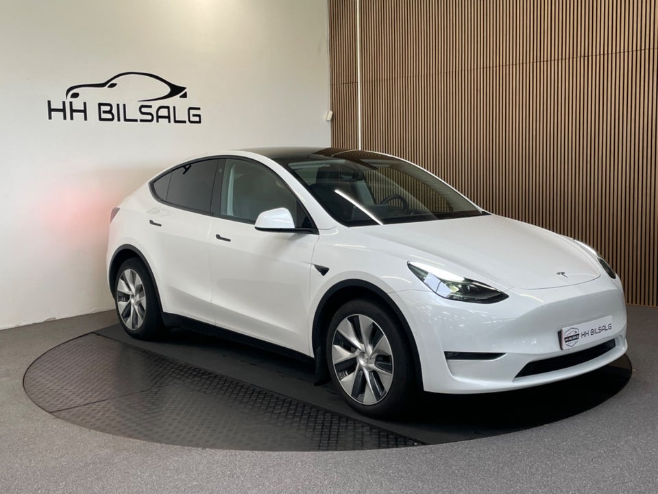 Tesla Model Y Long Range AWD 5d