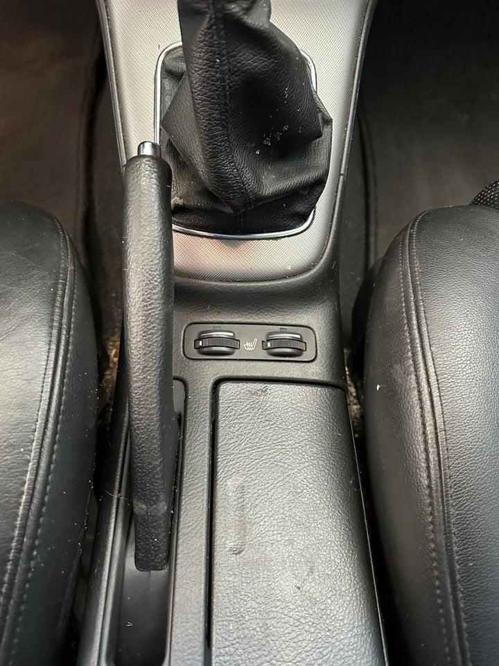 Toyota Avensis 2,2 D-4D 150 Executive stc. 5d