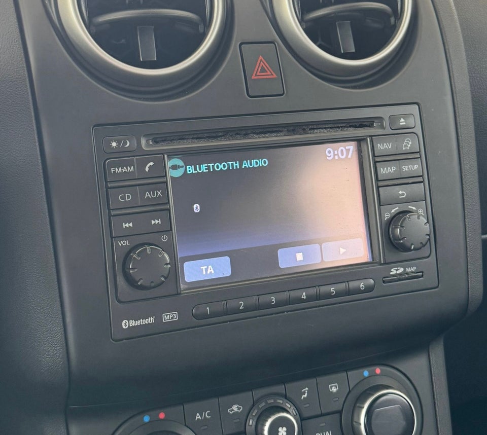 Nissan Qashqai 1,6 Tekna 5d