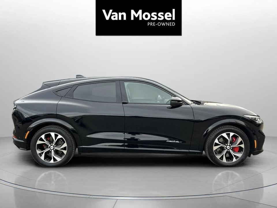 Ford Mustang Mach-E 98 Premium Extended Range AWD 5d