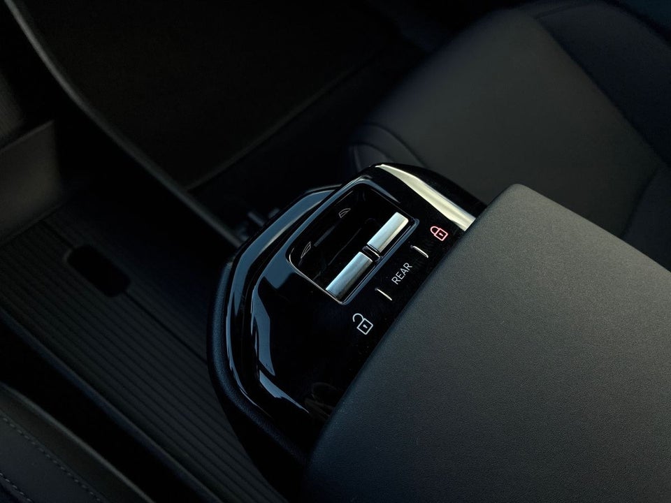 Volvo EX30 Extended Range Plus 5d