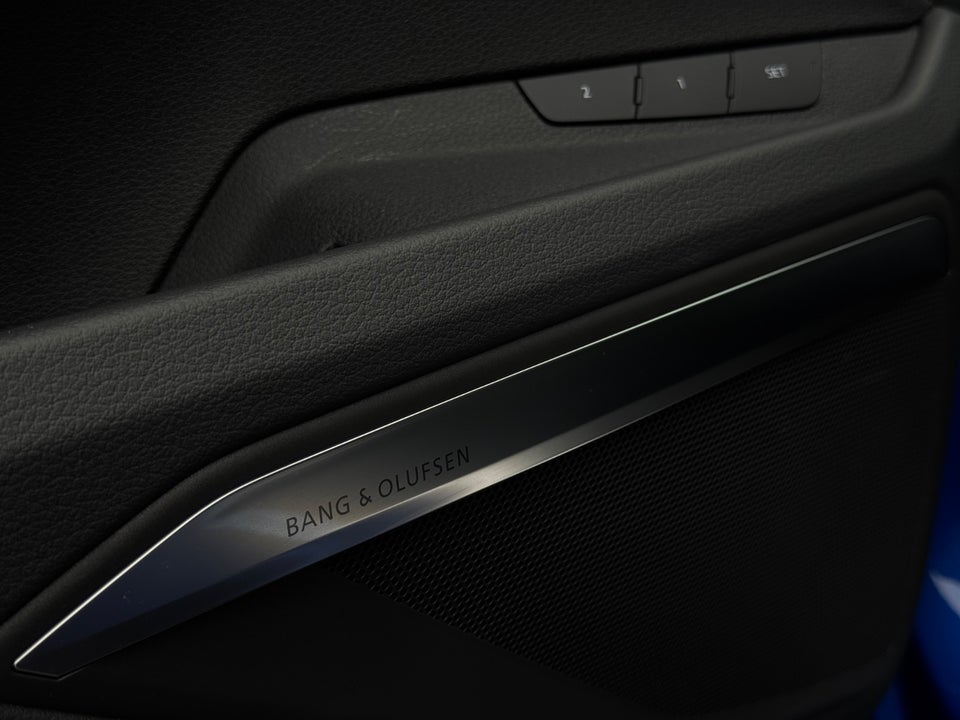 Audi Q8 e-tron 55 S-line quattro 5d