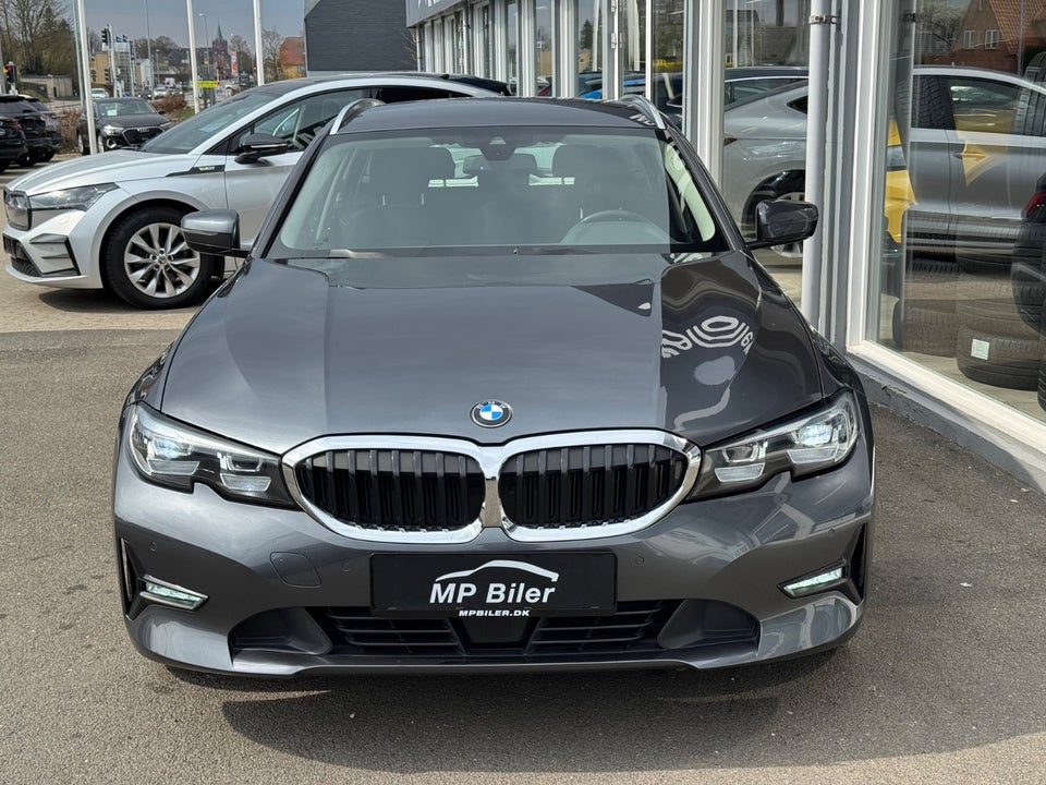 BMW 320d 2,0 Touring Connected aut. 5d