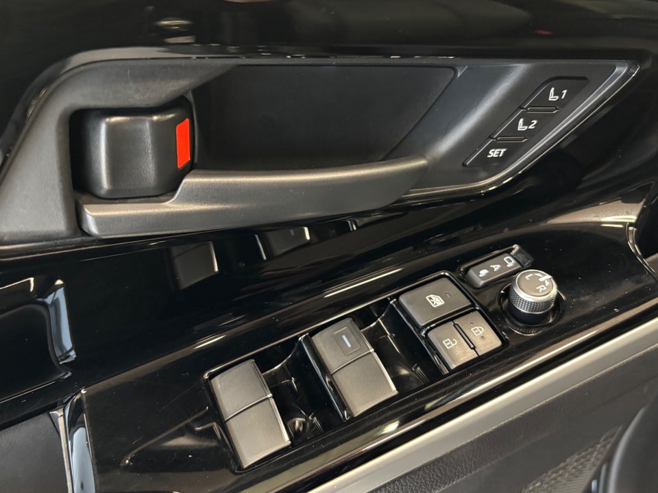 Toyota bZ4X Executive 5d