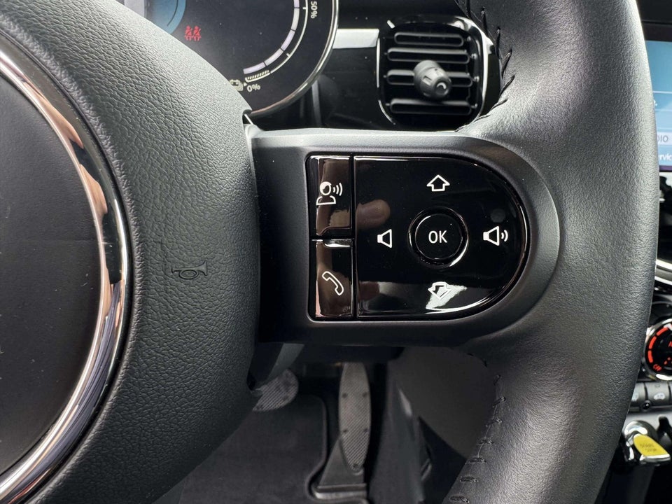 MINI Cooper SE Classic Trim 3d