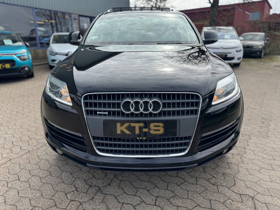 Audi Q7 3,0 TDi quattro Tiptr. 5d