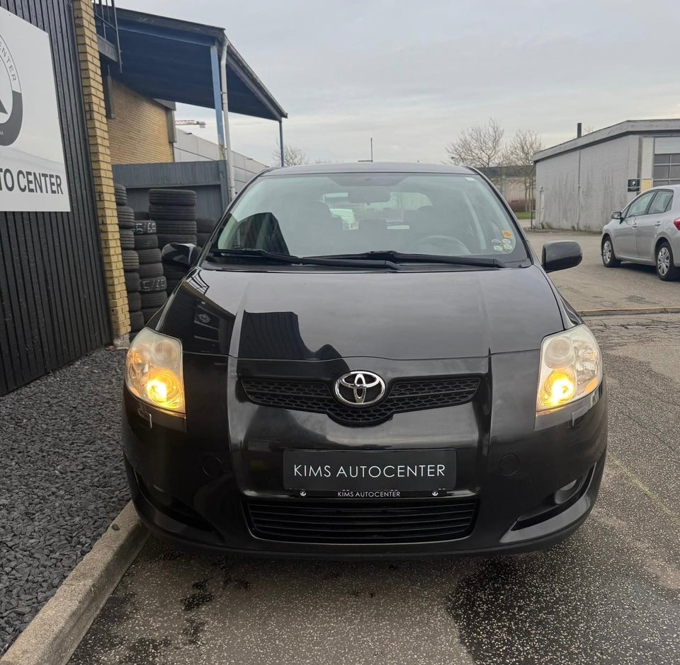 Toyota Auris 1,3 T2 5d