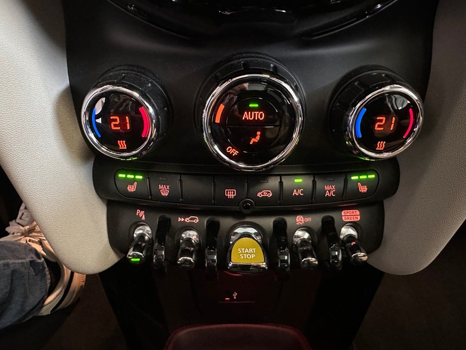 MINI Cooper SE Edition Premium Plus 3d