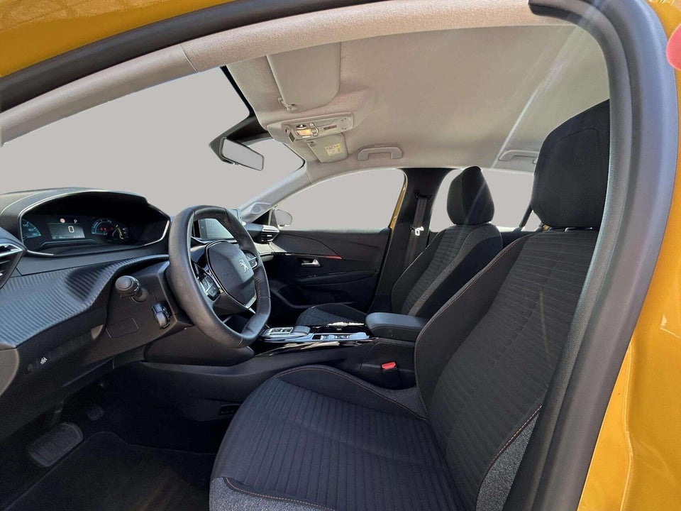 Peugeot e-208 50 Active 5d