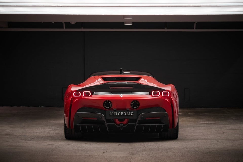 Ferrari SF90 Stradale 4,0 DCT 2d