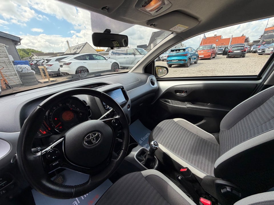 Toyota Aygo 1,0 VVT-i x-pression 5d